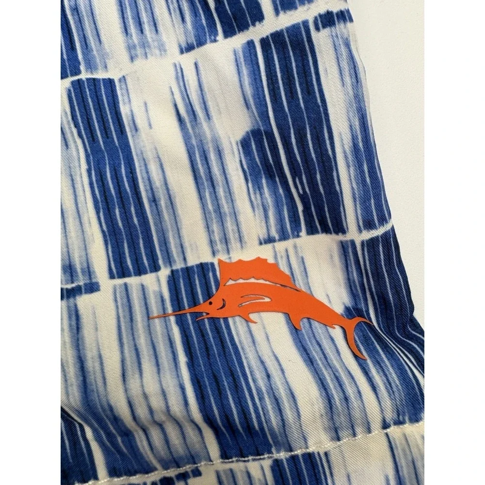 Tommy Bahama Swim Trunks Mens XXL Blue White Geometric Mesh Lined Pocket Board